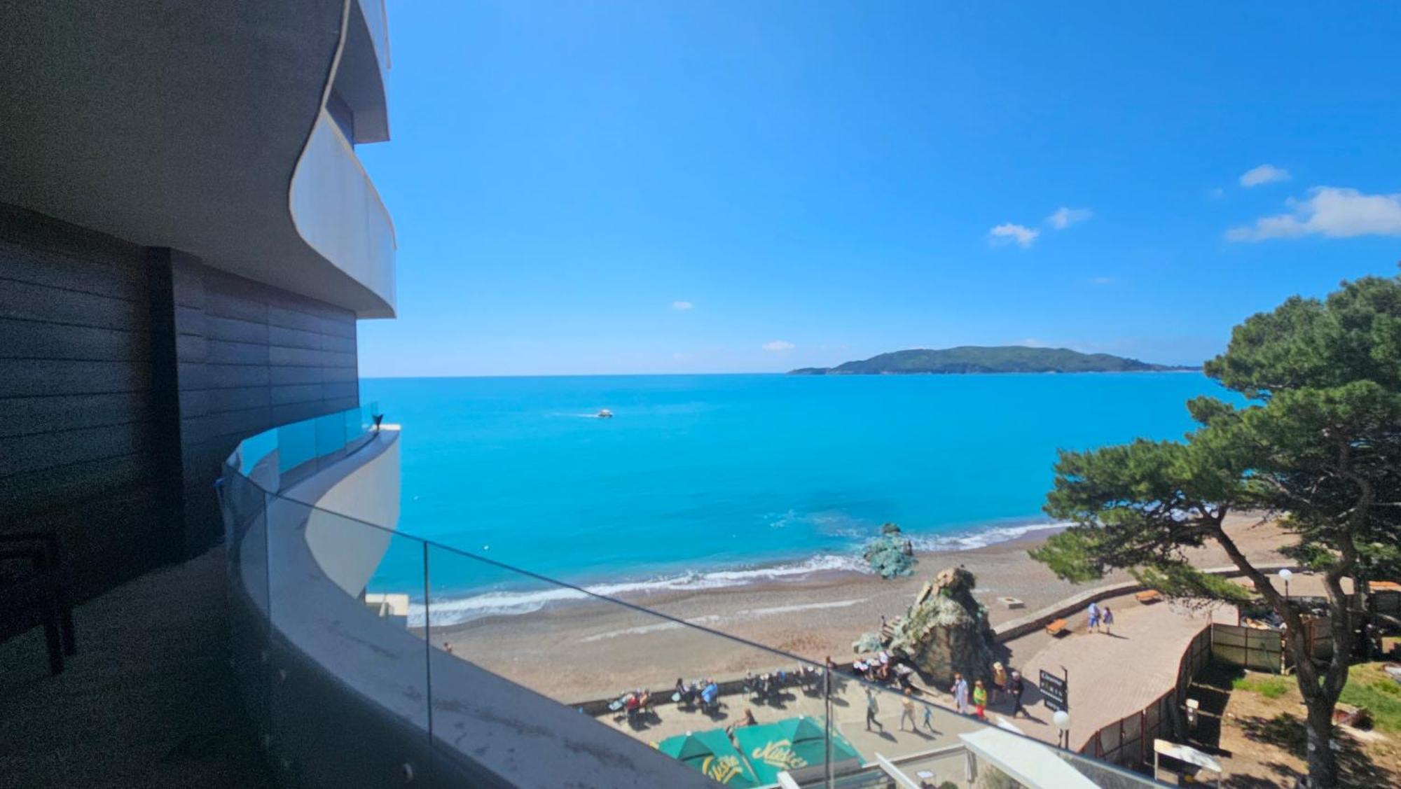 Maresia Boutique Suites บุดวา ภายนอก รูปภาพ