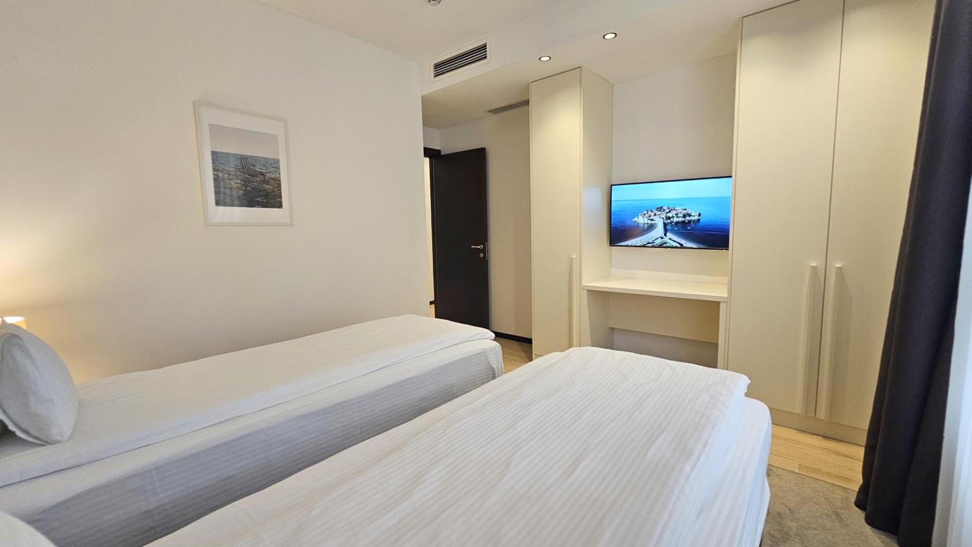 Maresia Boutique Suites บุดวา ภายนอก รูปภาพ