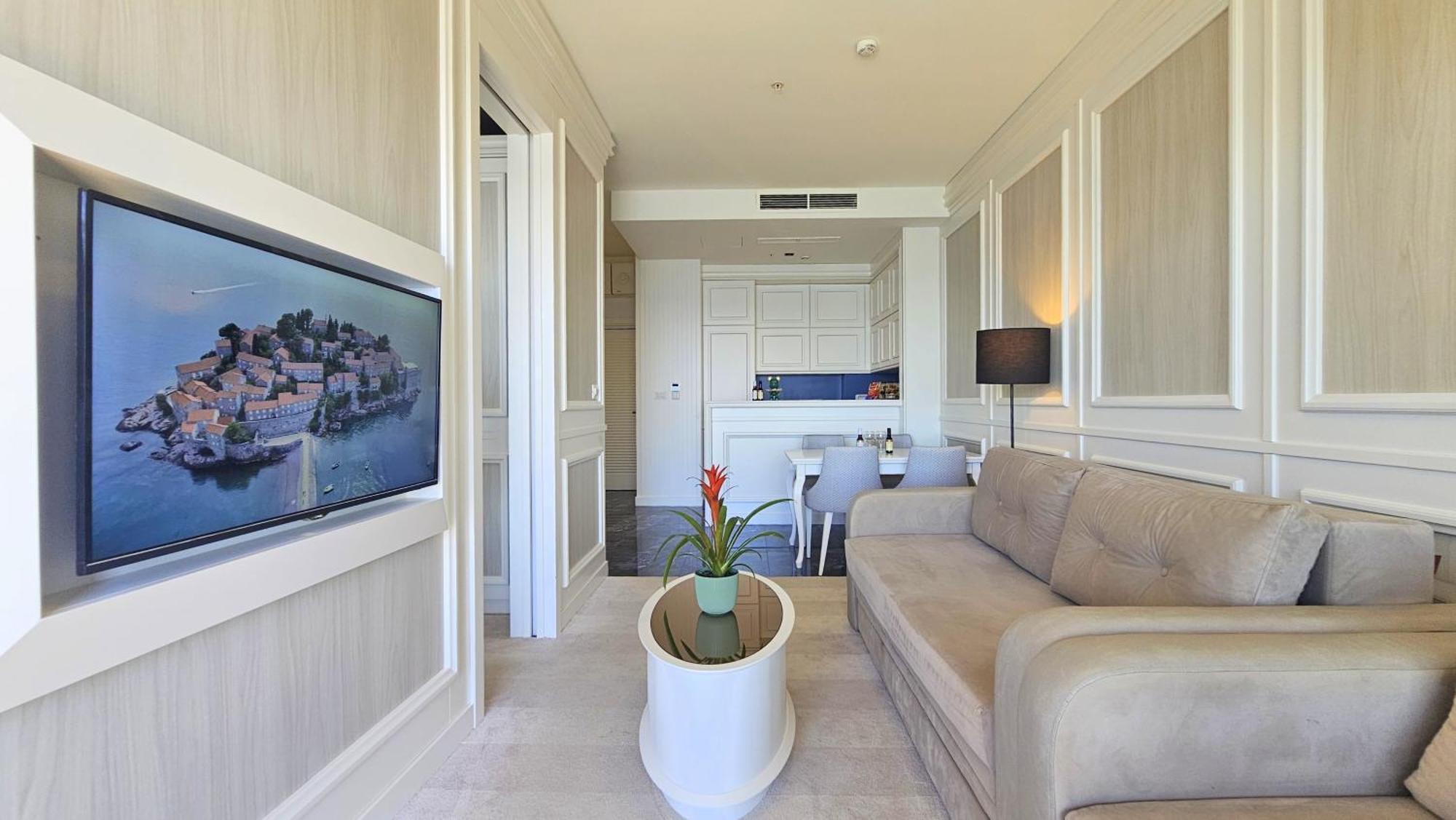 Maresia Boutique Suites บุดวา ภายนอก รูปภาพ