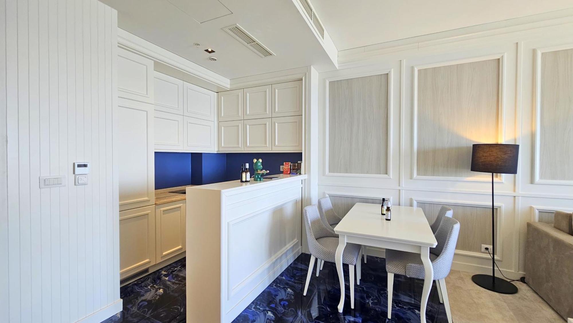Maresia Boutique Suites บุดวา ภายนอก รูปภาพ