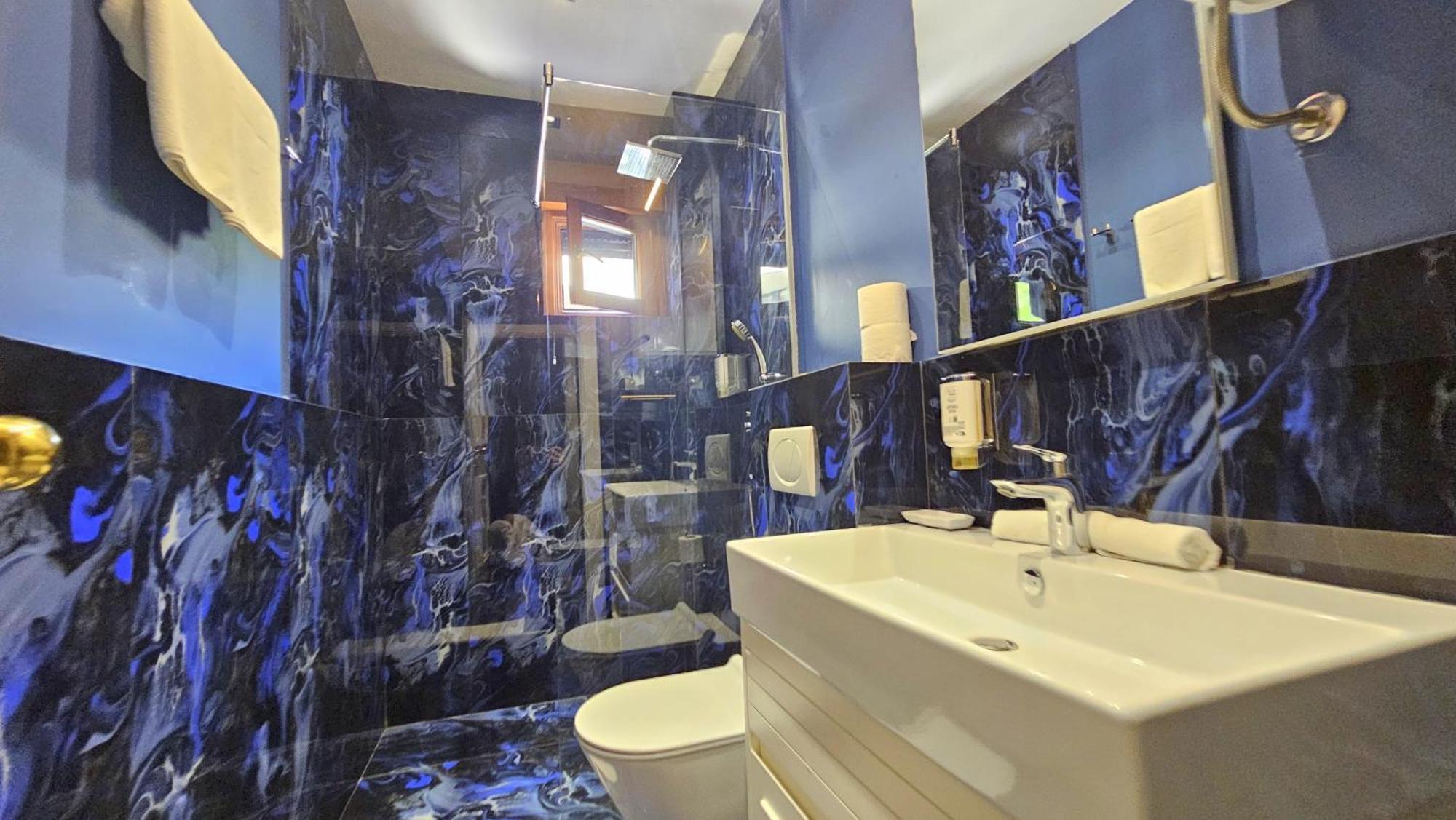 Maresia Boutique Suites บุดวา ภายนอก รูปภาพ