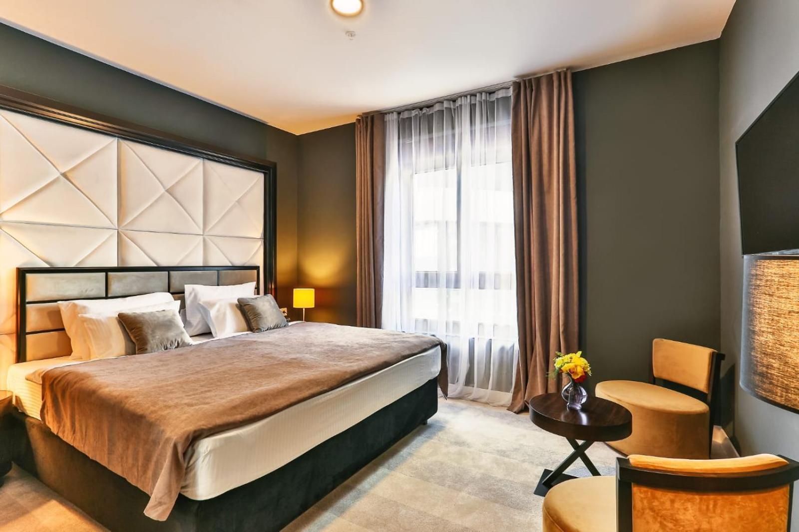 Maresia Boutique Suites บุดวา ภายนอก รูปภาพ