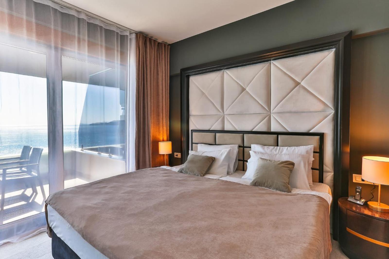 Maresia Boutique Suites บุดวา ภายนอก รูปภาพ